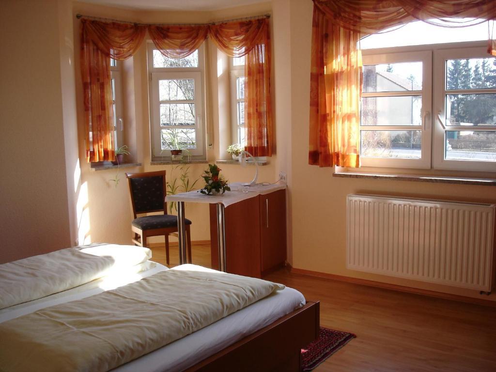 Fränkischer Gasthof Lutz Giebelstadt Zimmer foto