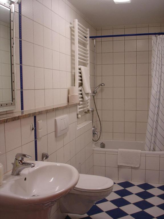 Fränkischer Gasthof Lutz Giebelstadt Zimmer foto