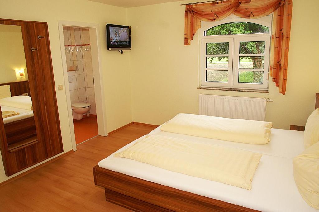 Fränkischer Gasthof Lutz Giebelstadt Zimmer foto