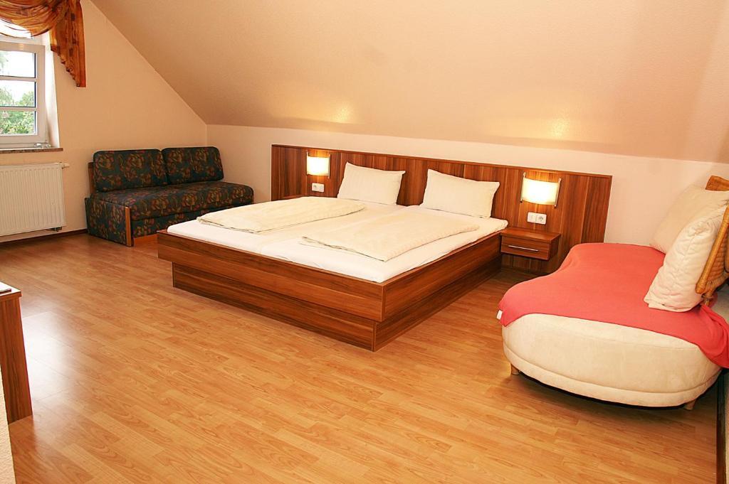 Fränkischer Gasthof Lutz Giebelstadt Zimmer foto